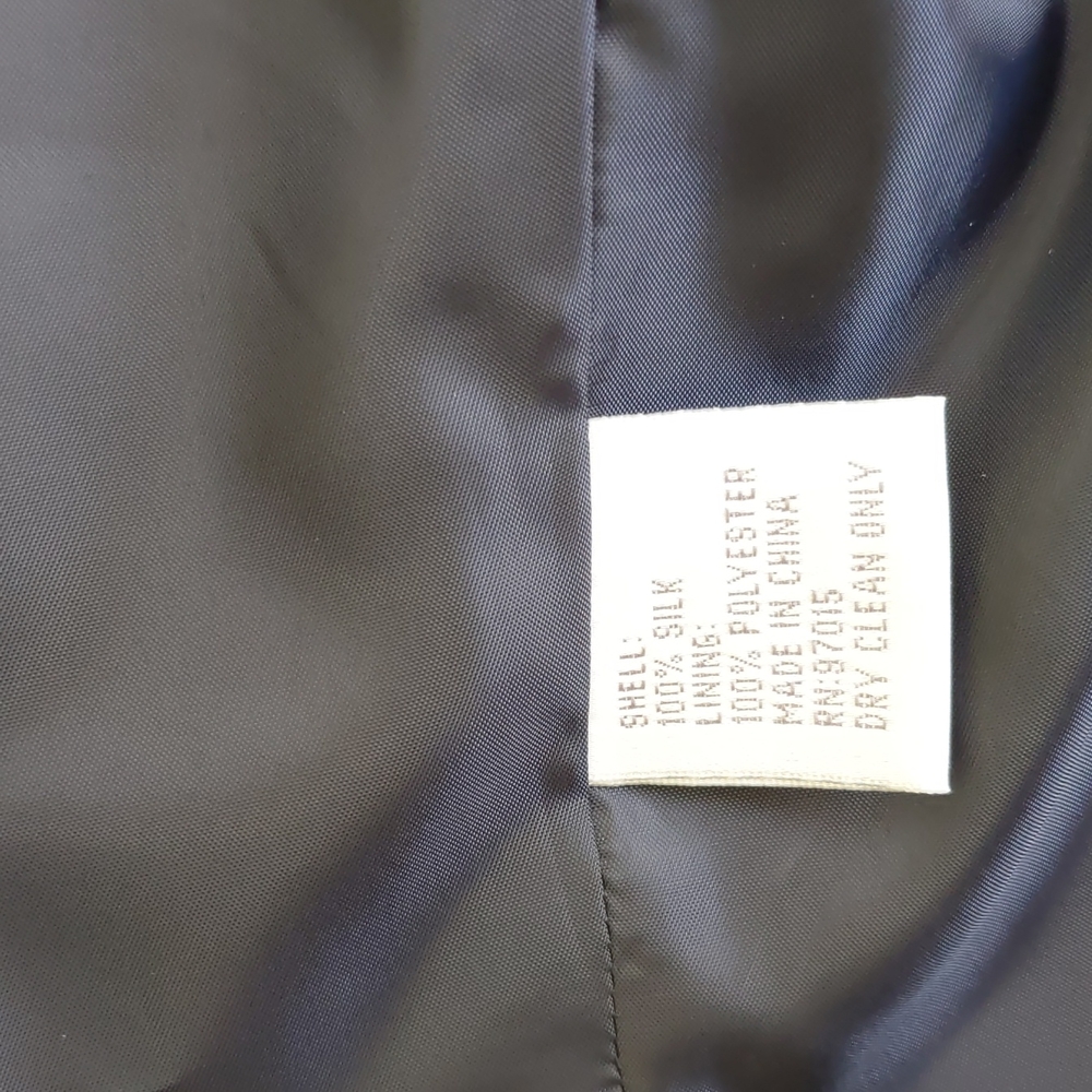 Larry Levine lined silk pant suit nwot. Size 10 petite Very dark navy or black? - Picture 4 of 13